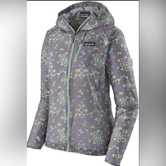 Patagonia Jackets & Blazers - Patagonia Women’s Houdini Jacket Grey Triangle Pattern